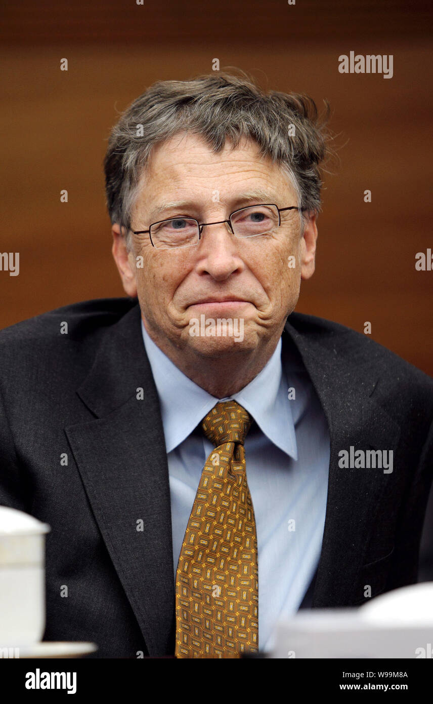 Microsoft co-founder Bill Gates is pictured in a meeting at the Ministry of Commerce of China in Beijing, China, 8 December 2011.   Microsoft co-found Stock Photo