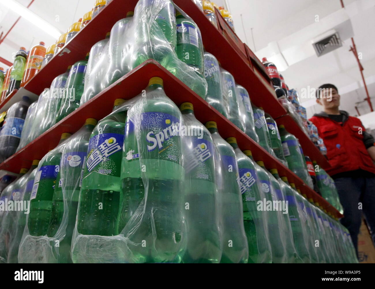 Soft drinks china hires stock photography and images Alamy