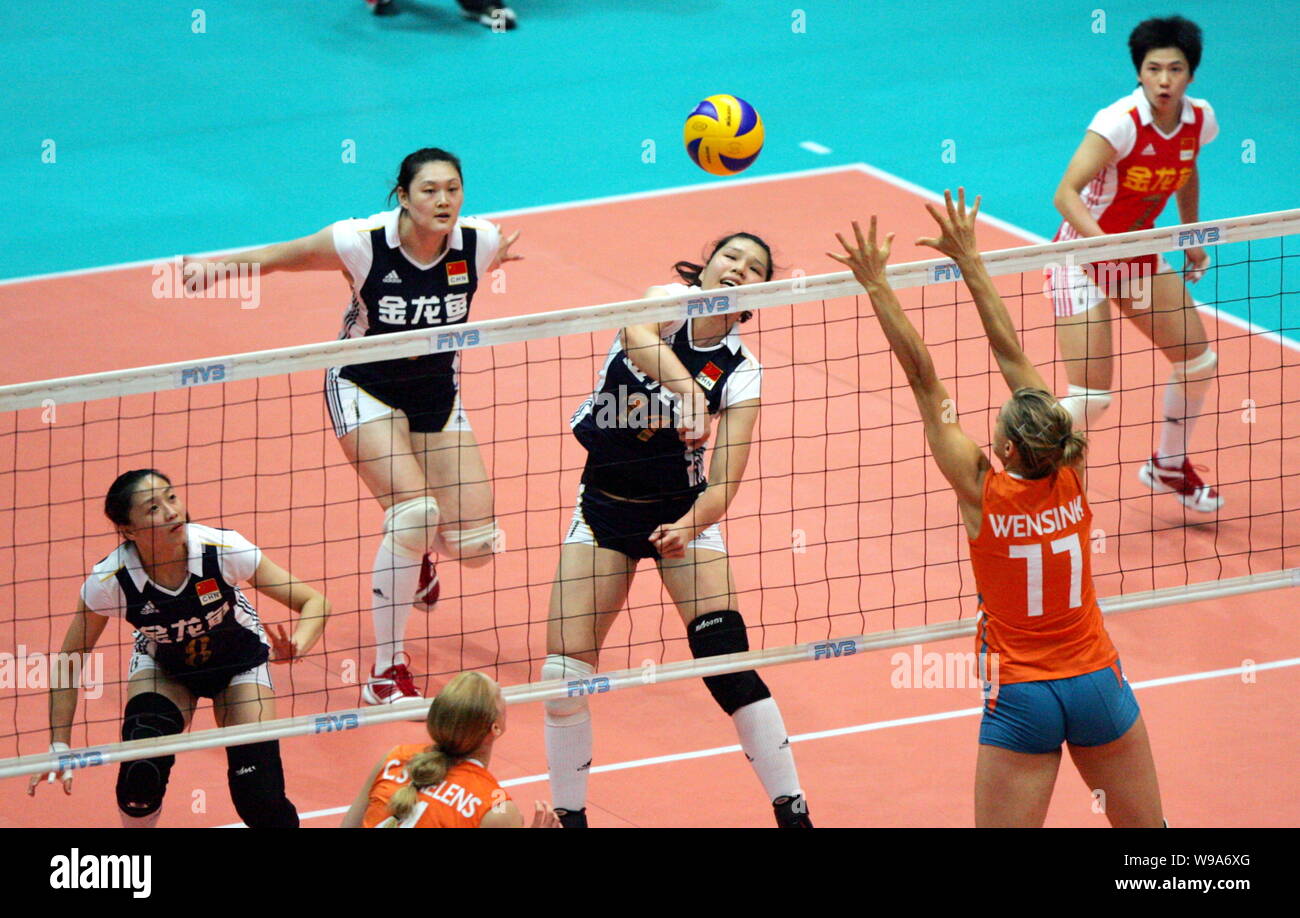 Volleyball match right hires stock photography and images Alamy