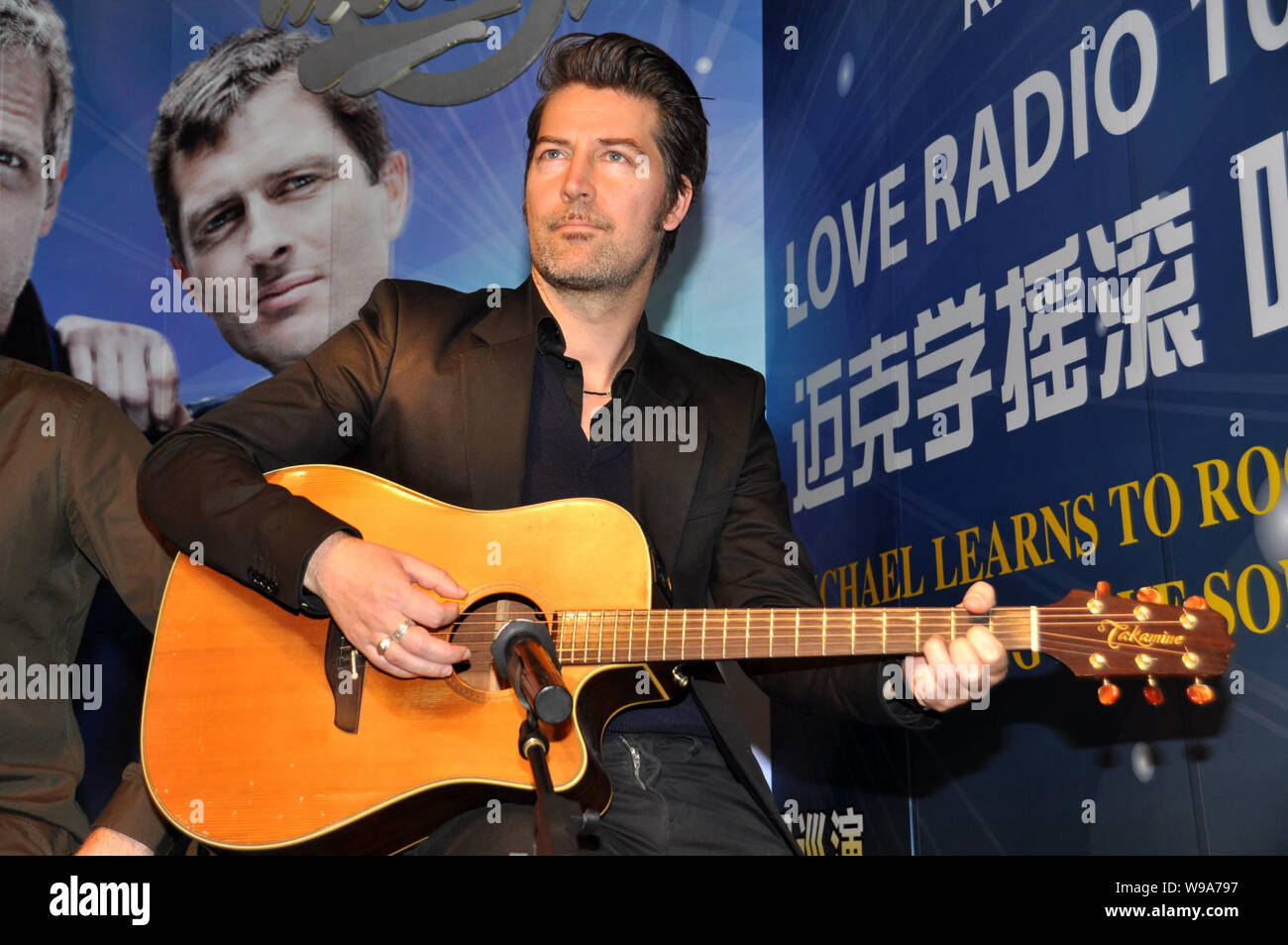 Danish rock band Michael Learns to Rock, known as MLTR, performs during a meeting with Chinese fans in Shanghai, China, 6 December 2010.   Michael Lea Stock Photo