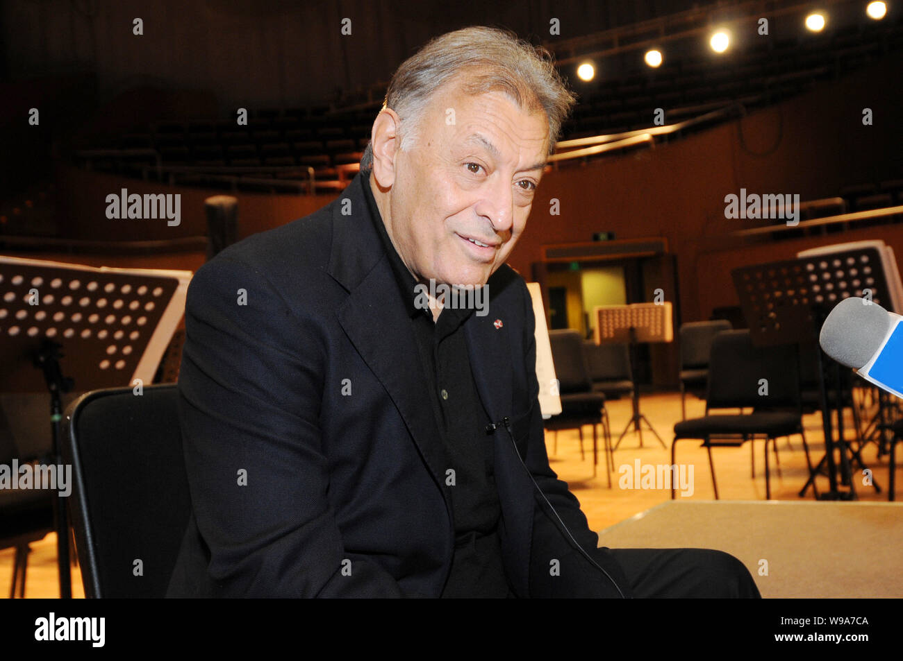 Indian born conductor zubin mehta hi-res stock photography and images
