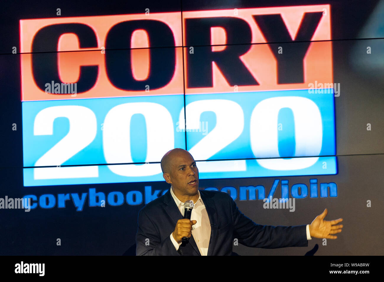 New York, United States. 12th Aug, 2019. Democratic presidential candidate US Senator Cory Booker speaks at campaign grassroots Happy Hour fundraiser event at the nightclub Slate (Photo by Lev Radin/Pacific Press) Credit: Pacific Press Agency/Alamy Live News Stock Photo