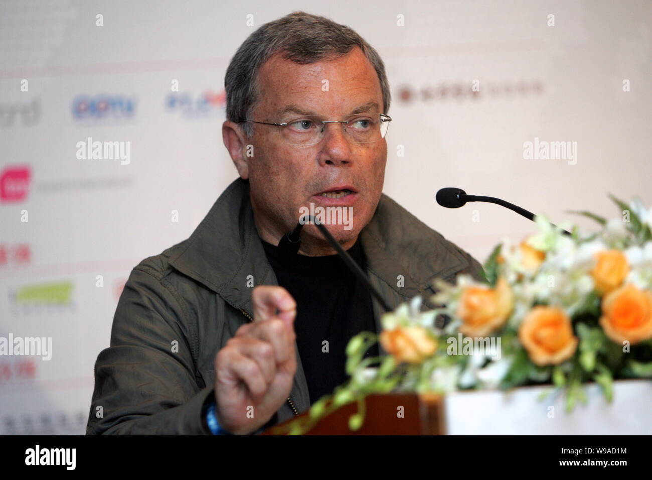 Sir Martin Sorrell, Chief Executive Officer of WPP Group, speaks at the China Digital Media Summit in Shanghai, China, July 15, 2010.   Chinas leading Stock Photo