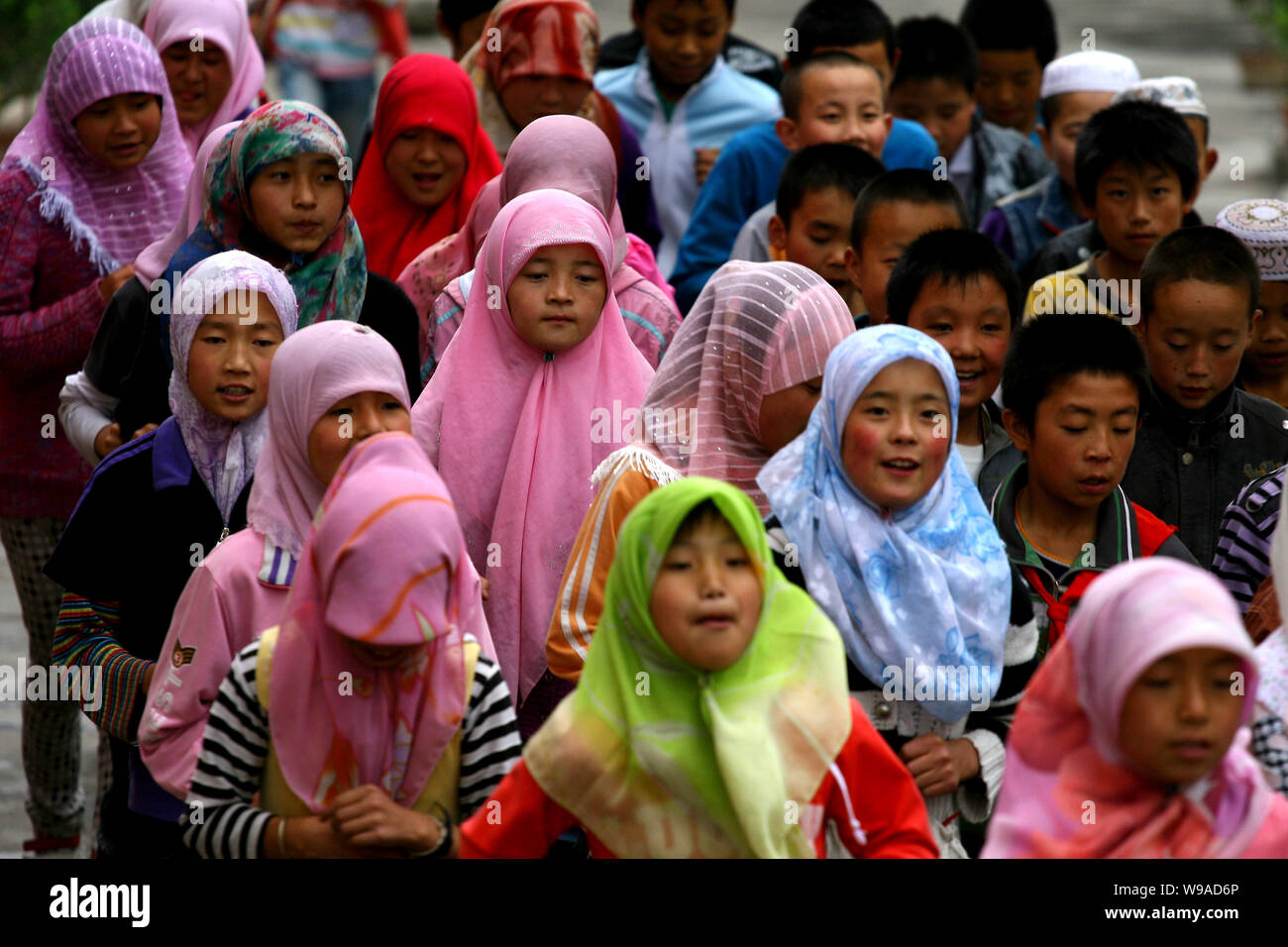 Hui ethnic students are seen at the Heping Primary School in Linxia, northwest Chinas Gansu province, June 30, 2010.   Heping Primary School is a priv Stock Photo