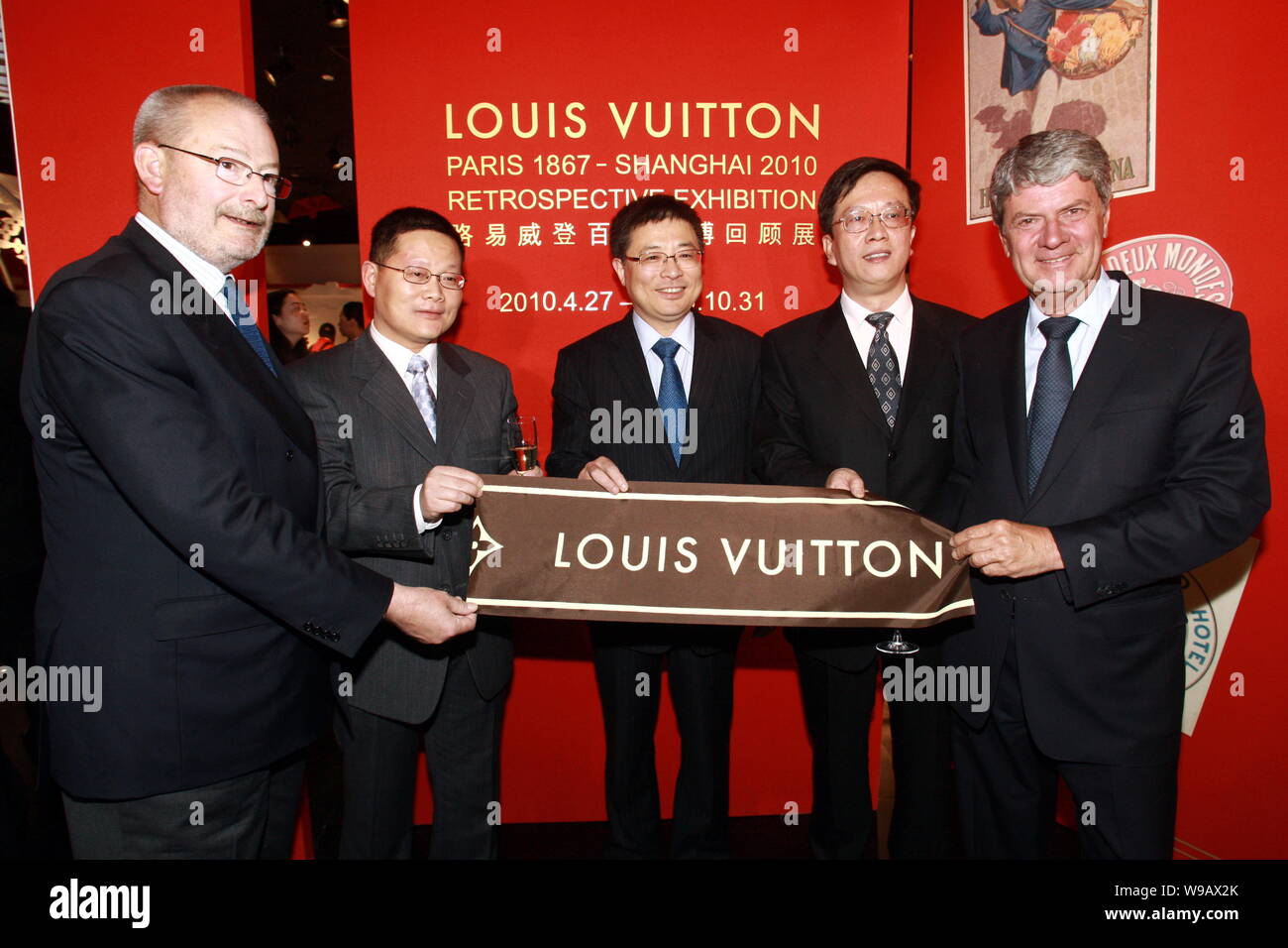 From left) Patrick Louis Vuitton, a fifth-generation family member of Louis  Vuitton, Ye Jianhua, Director of the Commission of Commerce of JingAn Dis  Stock Photo - Alamy