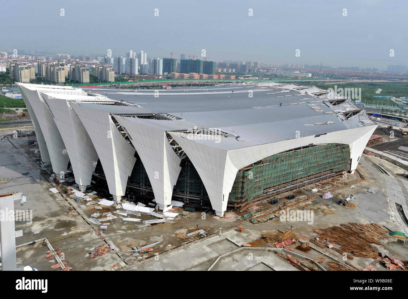 View of the Shanghai Oriental Sport Center under construction for the 14th FINA World Championships in Shanghai, China, 13 September 2010.   The 14th Stock Photo