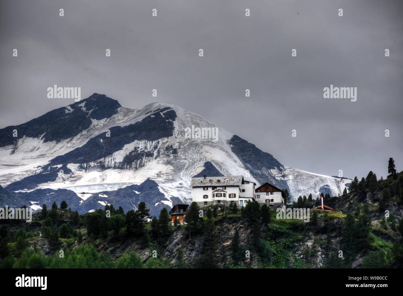 Martell Martelltal Hutte Zufallhutte Ortler Alpen Schutzhutte