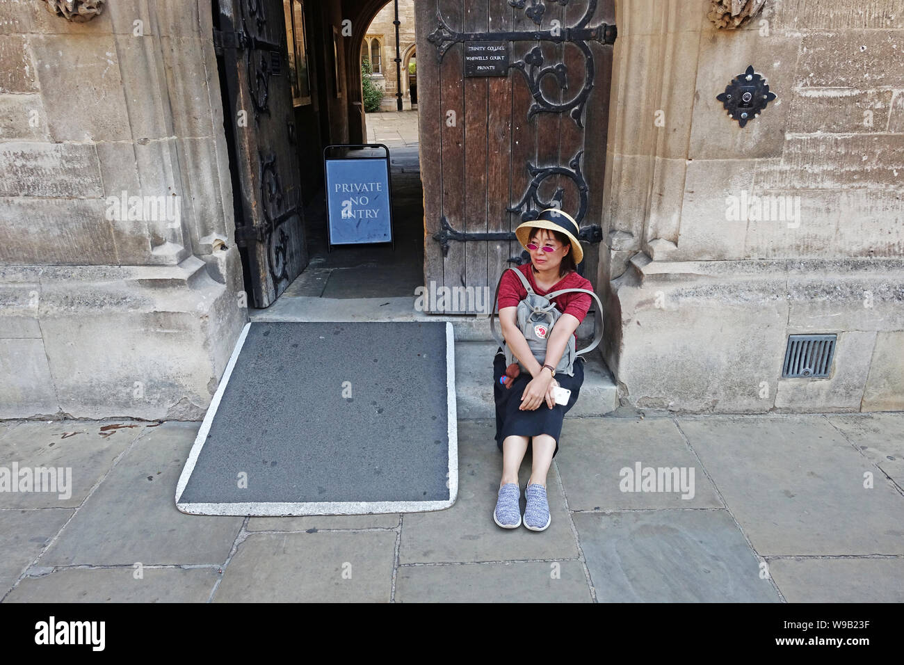 Tourist visiting Cambridge on the hottest day ever recorded Stock Photo