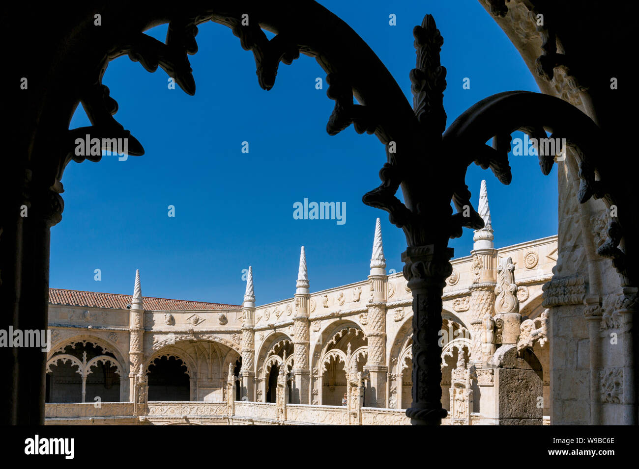 Lisbon, Portugal. The cloister of the Mosteiro dos Jeronimos, or the Monastery of the Hieronymites. The monastery is considered a triumph of Manueline Stock Photo
