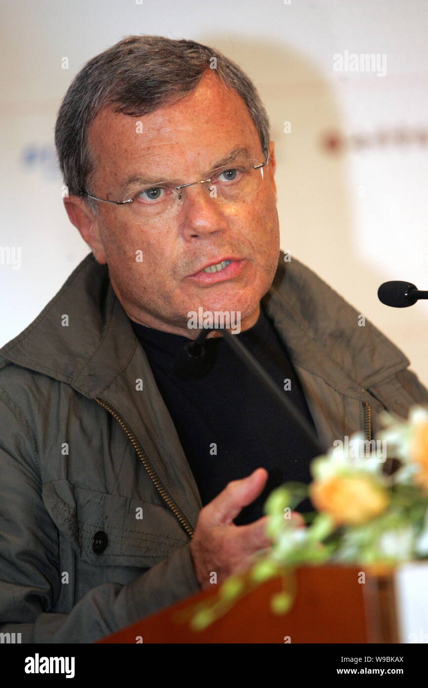 Sir Martin Sorrell, Chief Executive Officer of WPP Group, speaks at the China Digital Media Summit in Shanghai, China, July 15, 2010.   Chinas leading Stock Photo