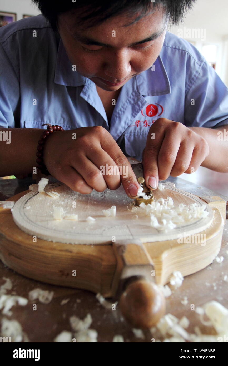 Violion hires stock photography and images Alamy