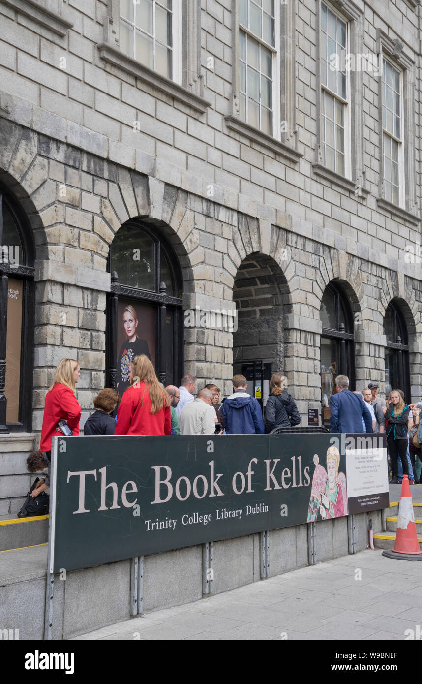 Visitors in line to visit The Book of Kells at the Trinity College