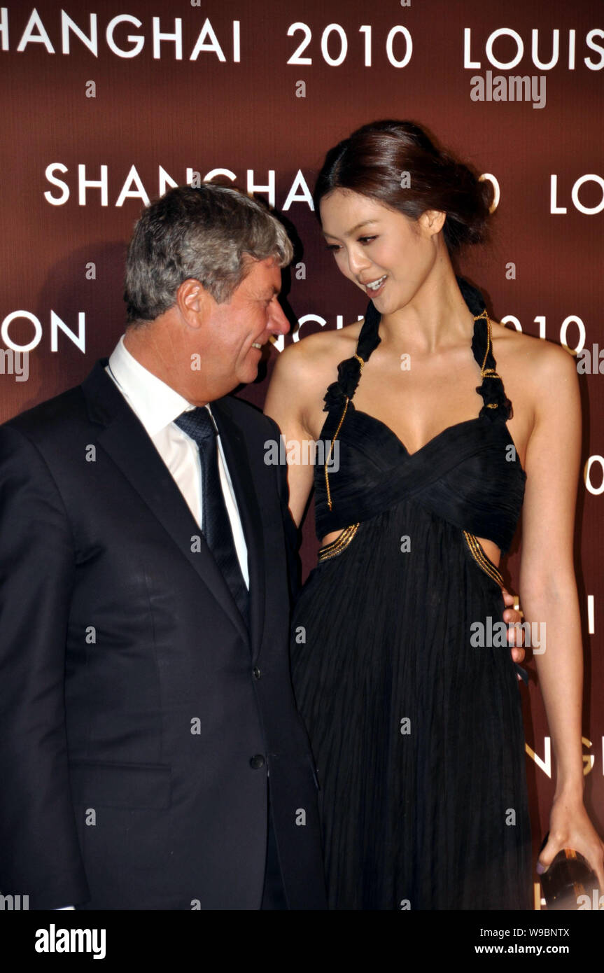 Taiwanese model Patina Lin poses during the opening ceremony of a Louis  Vuitton store in Pudong, Shanghai, China, 28 April 2010. French luxury  brand Stock Photo - Alamy