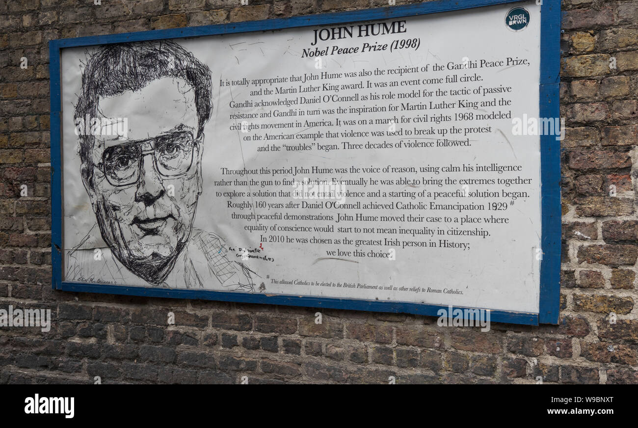 Painting celebrating the life of Nobel Peace Prize winner John Hume in a street in Dublin,Republic of Ireland Stock Photo