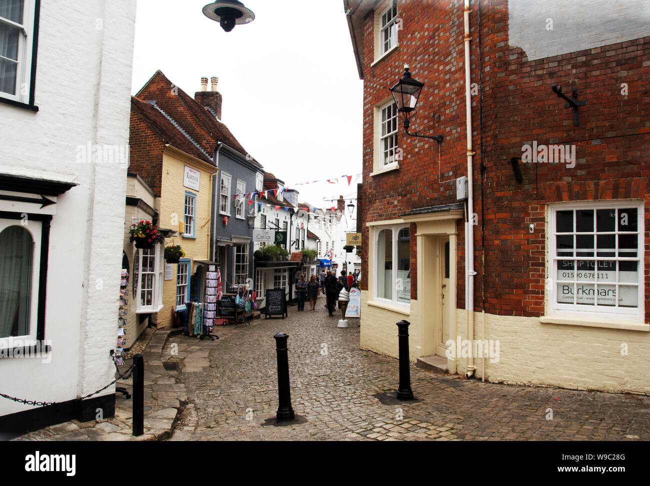 HAMPSHIRE; LYMINGTON; QUAY STREET Stock Photo