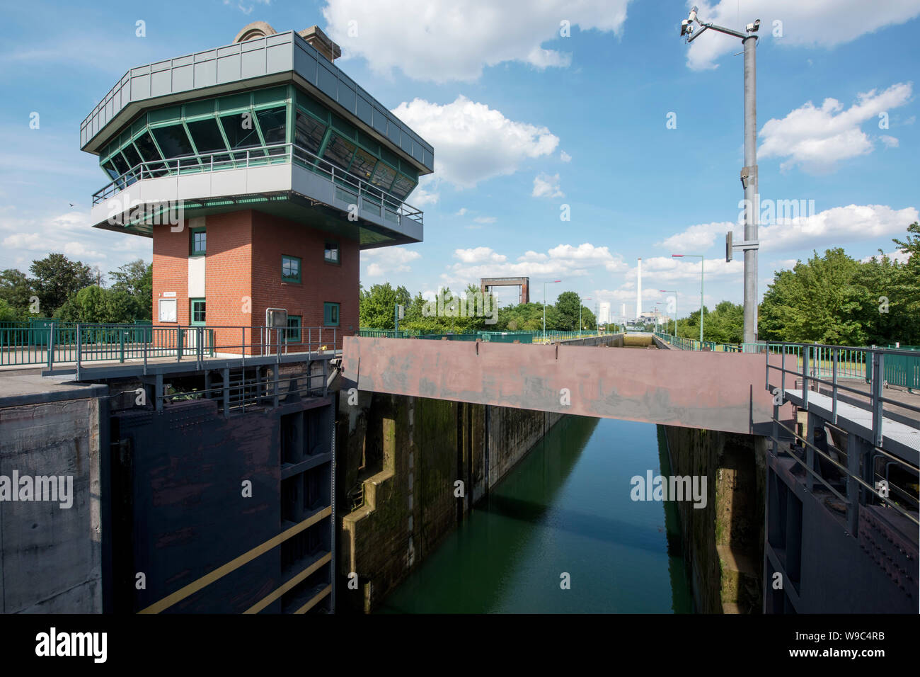 Deutschland, Ruhrgebiet, Wanne-Eickel, Neue Schleuse Herne Crange am Rhein-Herne-Kanal, Stock Photo