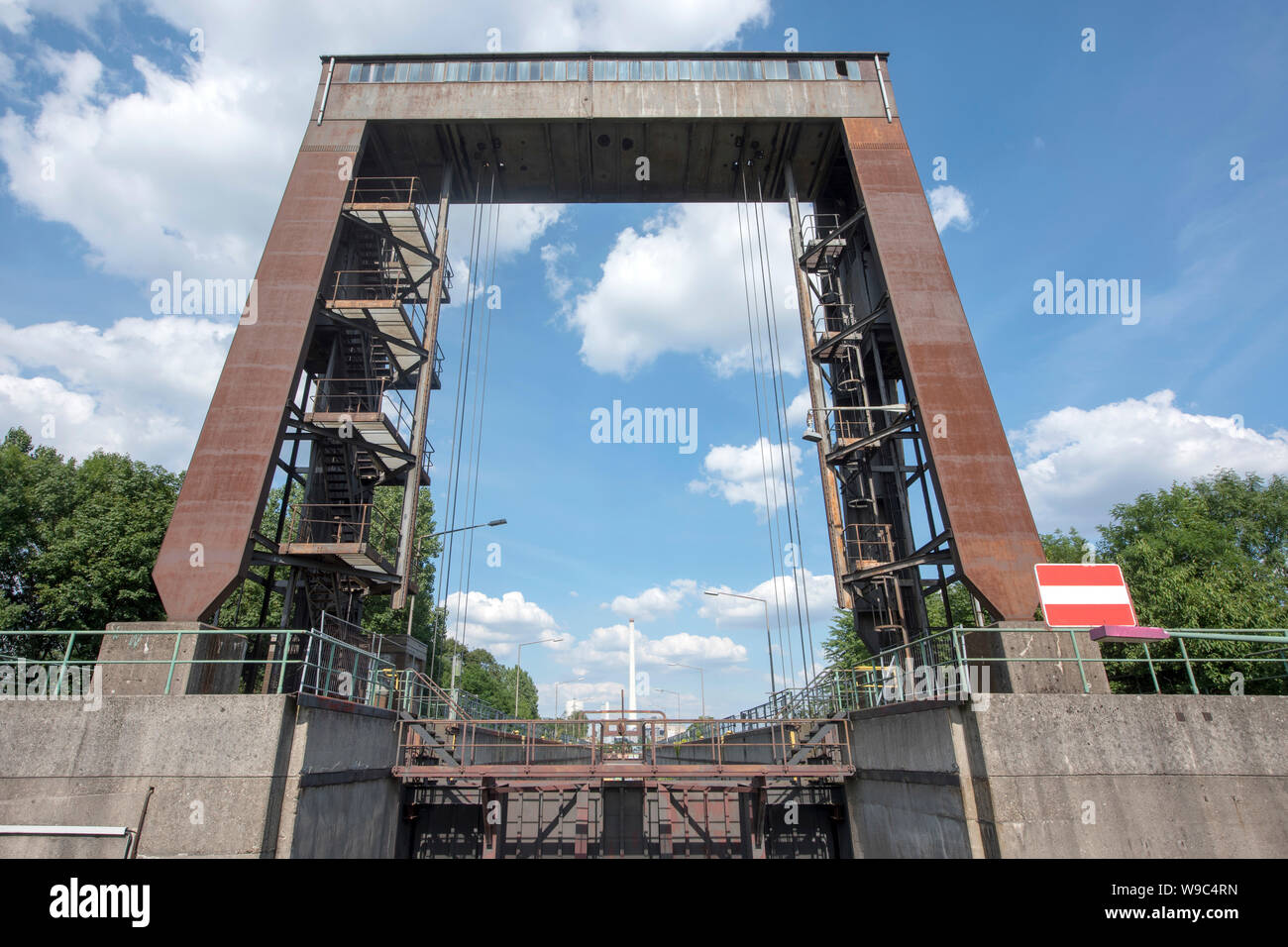Deutschland, Ruhrgebiet, WanneEickel, Neue Schleuse Herne Crange am