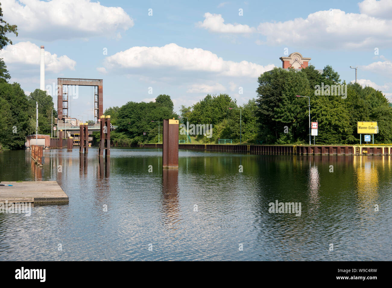 Deutschland, Ruhrgebiet, Wanne-Eickel, Schleuse Herne Crange am Rhein-Herne-Kanal, Stock Photo