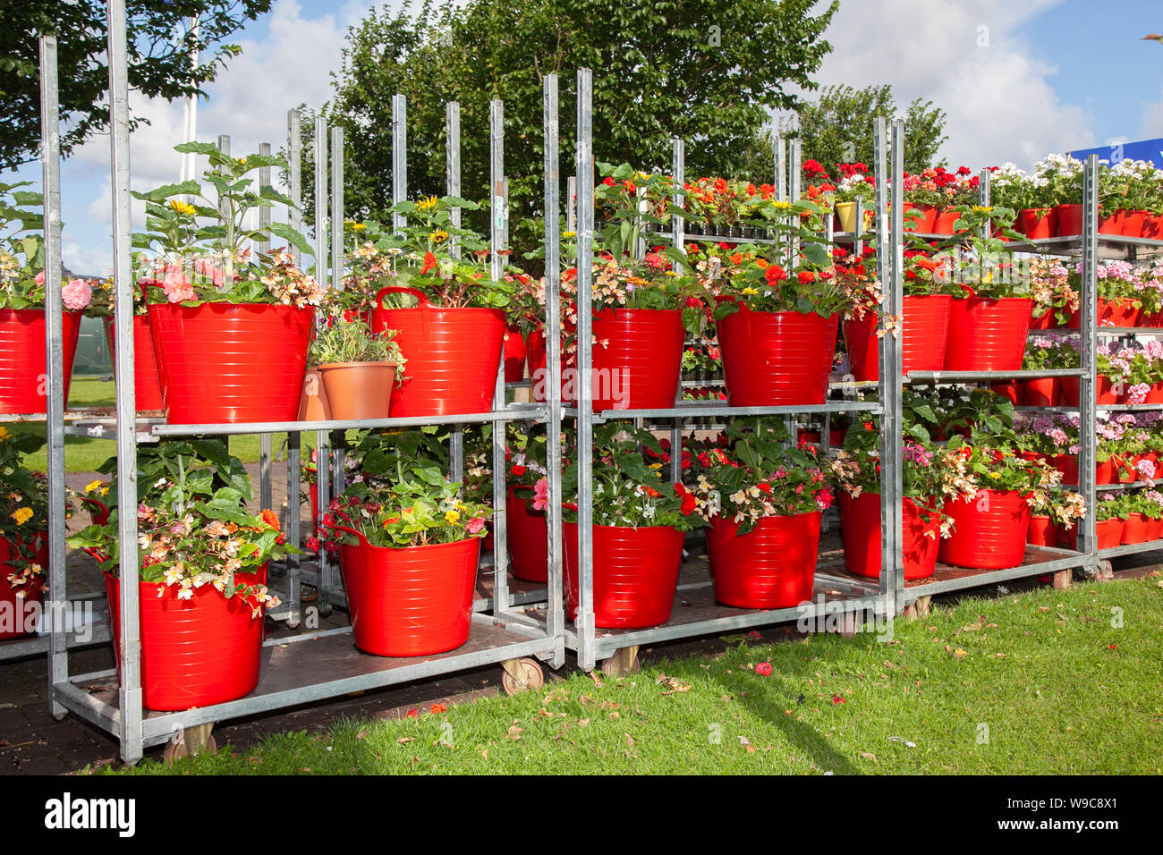 Garden centre trolleys hires stock photography and images Alamy