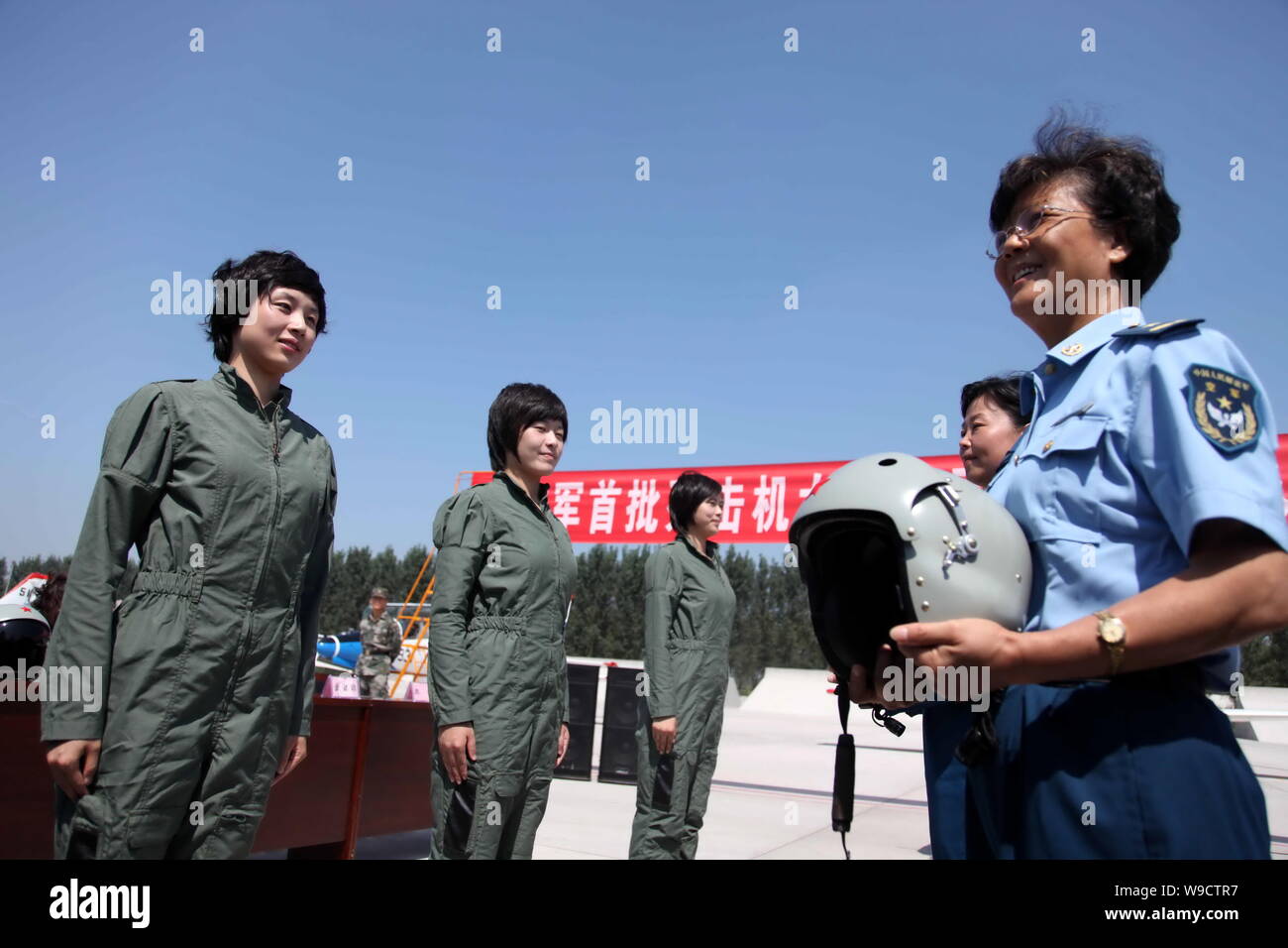Women Fighter Pilots High Resolution Stock Photography and Images - Alamy