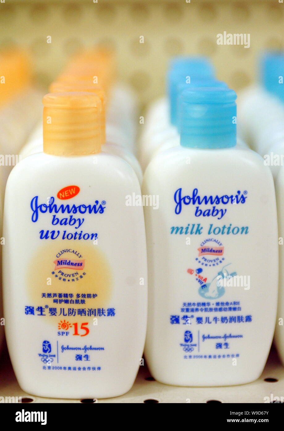 FILE--Bottles of Johnsons baby lotion manufactured by Johnson & Johnson are  seen for sale at a supermarket in Shanghai, China, 4 August 2008. Baby  Stock Photo - Alamy