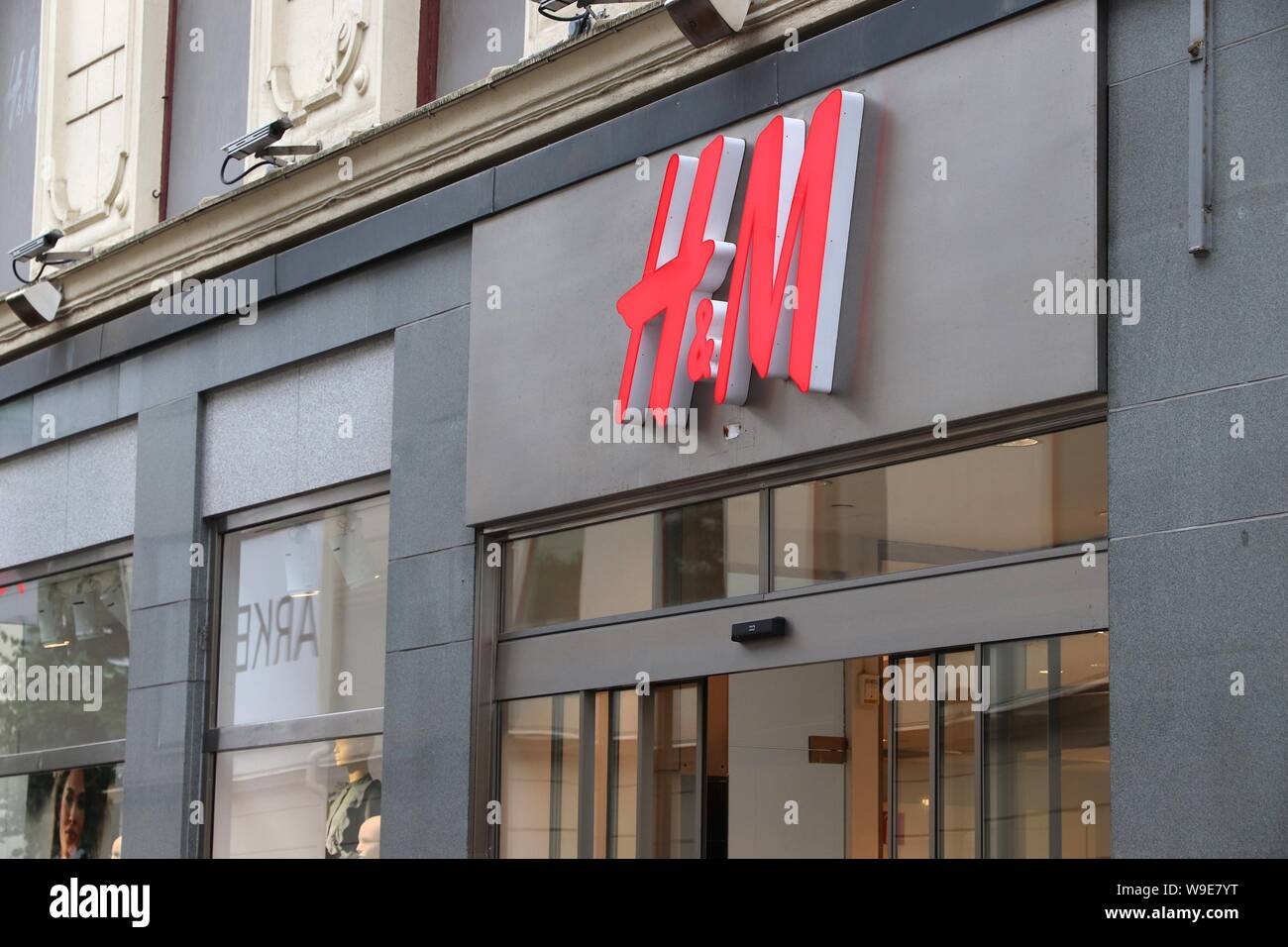 GOTHENBURG, SWEDEN - AUGUST 27, 2018: H&M fashion store in Gothenburg,  Sweden. H&M is a Swedish brand known internationally for its casual  collection Stock Photo - Alamy