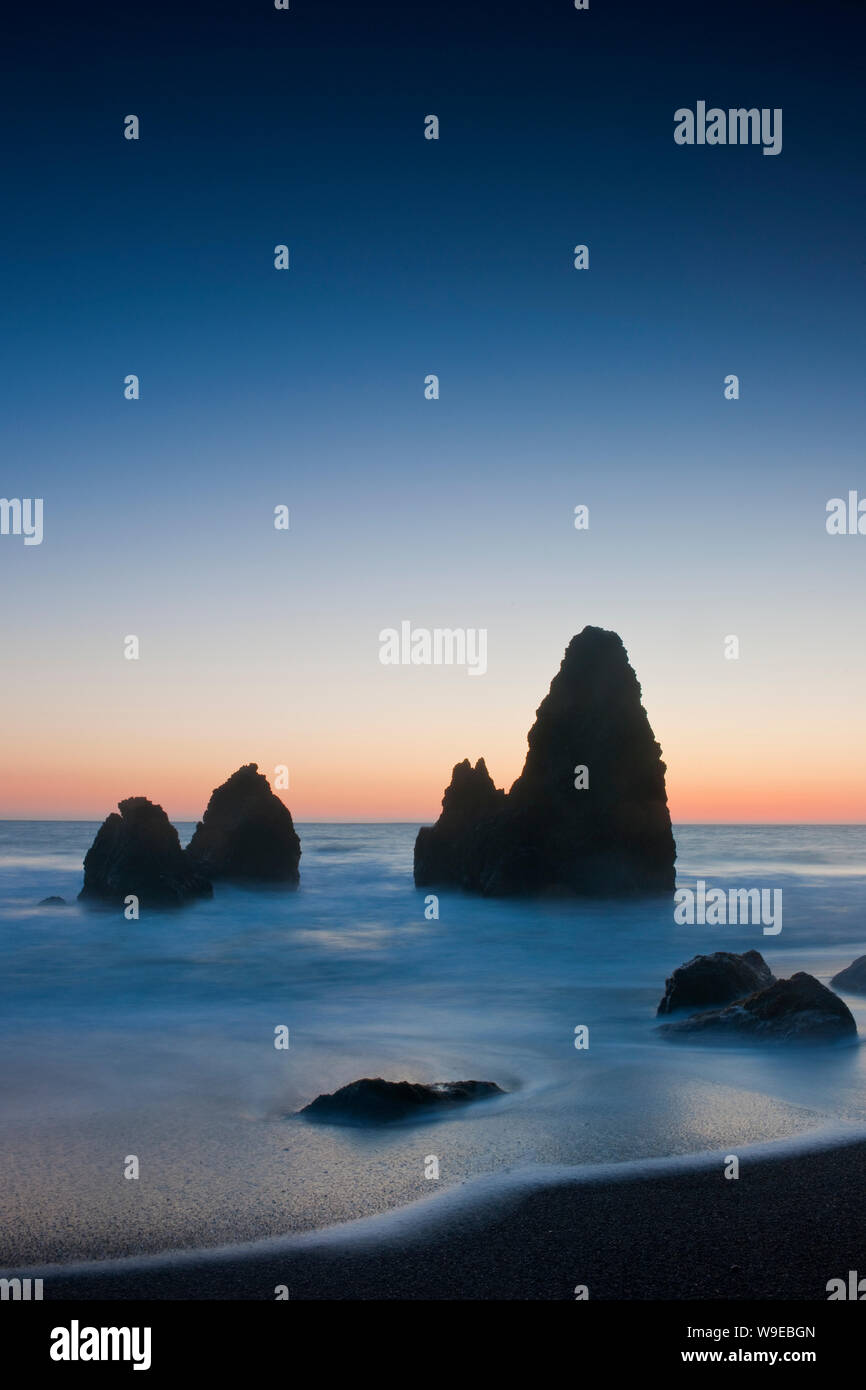 Beautiful rocky beach lit hi-res stock photography and images - Alamy