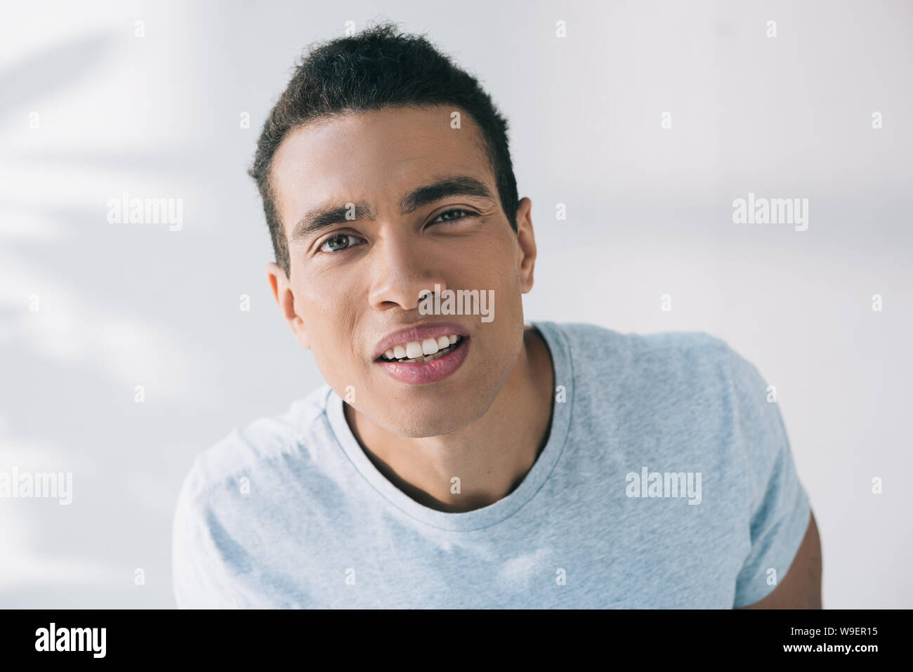 Blinking camera hi-res stock photography and images - Alamy