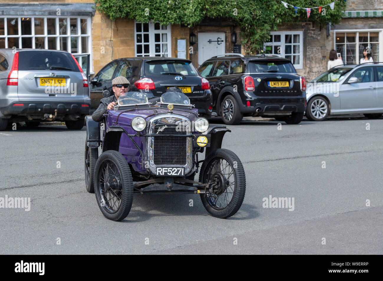 Old man driving car hi-res stock photography and images - Alamy