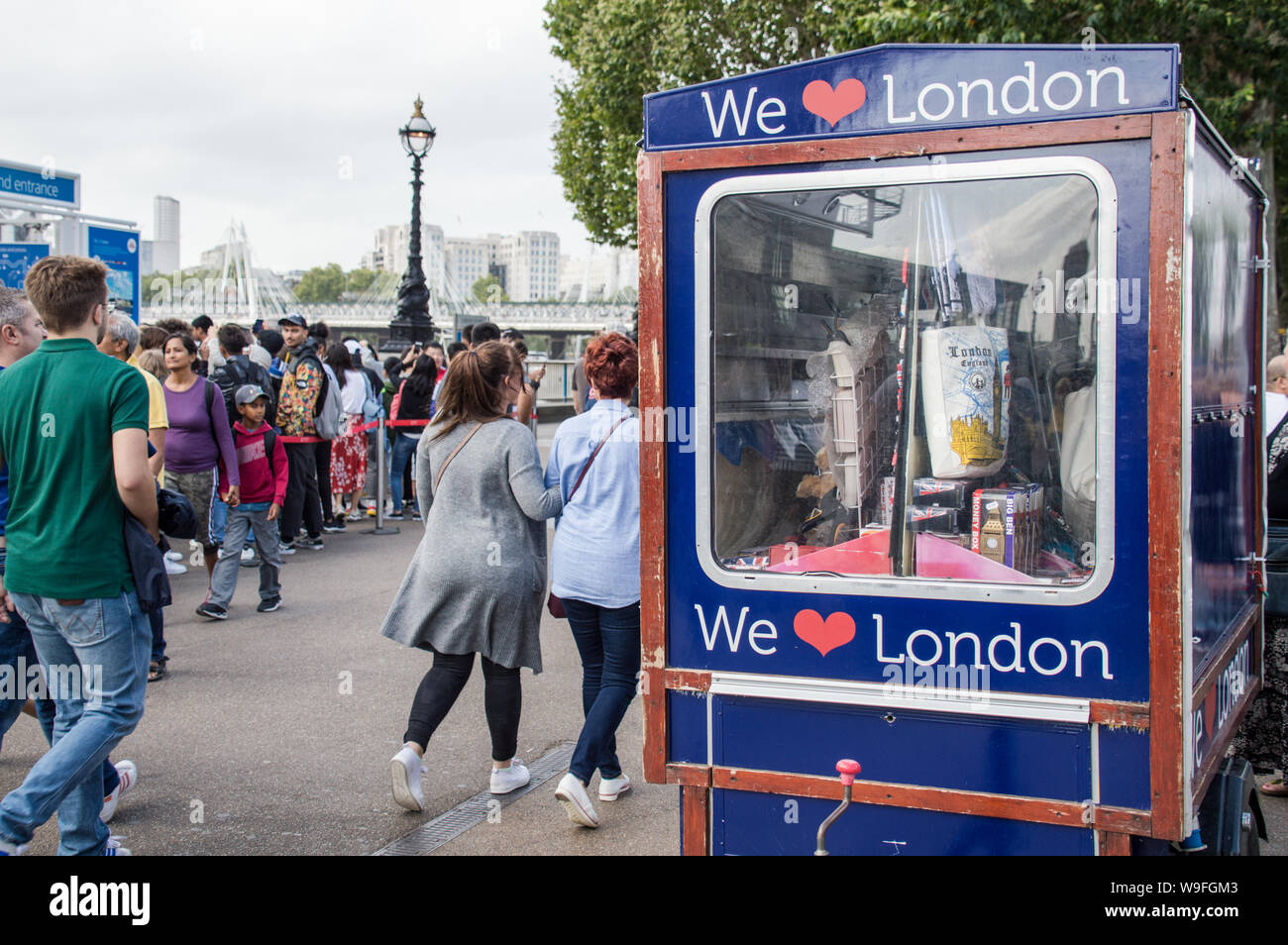 Souvenirs shop in london hires stock photography and images Alamy