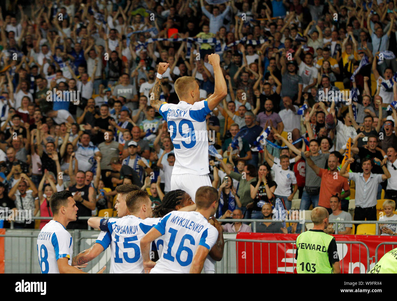 28 fotos de stock e banco de imagens de Champions League Steaua Bucharest V  Dynamo Kiev - Getty Images