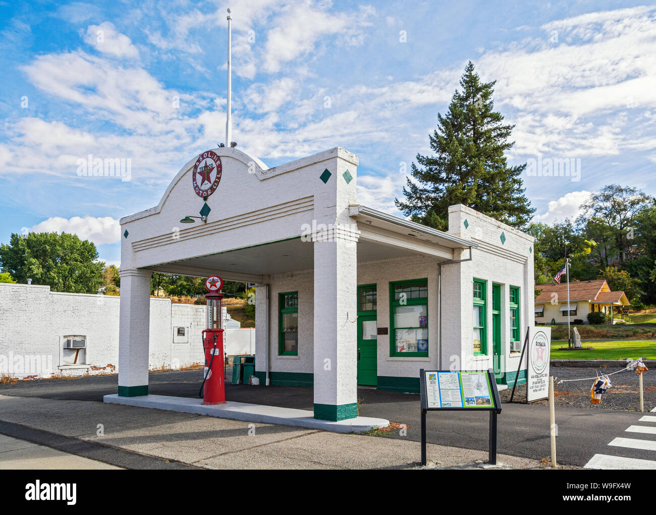Washington, Palouse Region, Rosalia, historic Texaco gas station Stock Photo