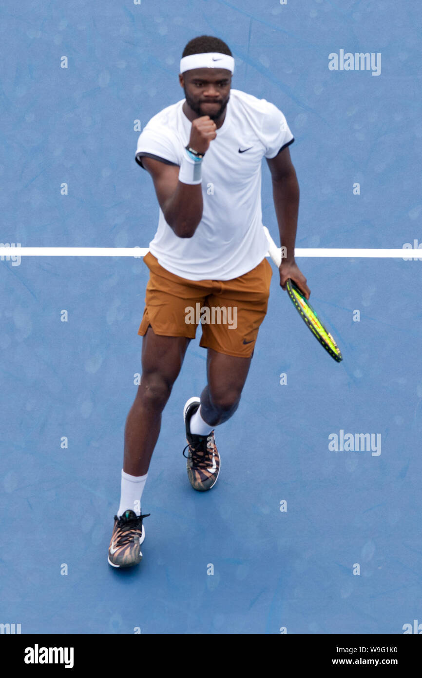 Cincinnati, OH, USA. 13th Aug, 2019. Western and Southern Open Tennis, Cincinnati, OH; August 10-19, 2019. Frances Tiafoe expresses jubilation in his match against Gael Montfils during the Western and Southern Open Tennis tournament played in Cincinnati, OH. Tiafoe won 7-6 6-3. August 13, 2019. Photo by Wally Nell/ZUMAPress Credit: Wally Nell/ZUMA Wire/Alamy Live News Stock Photo