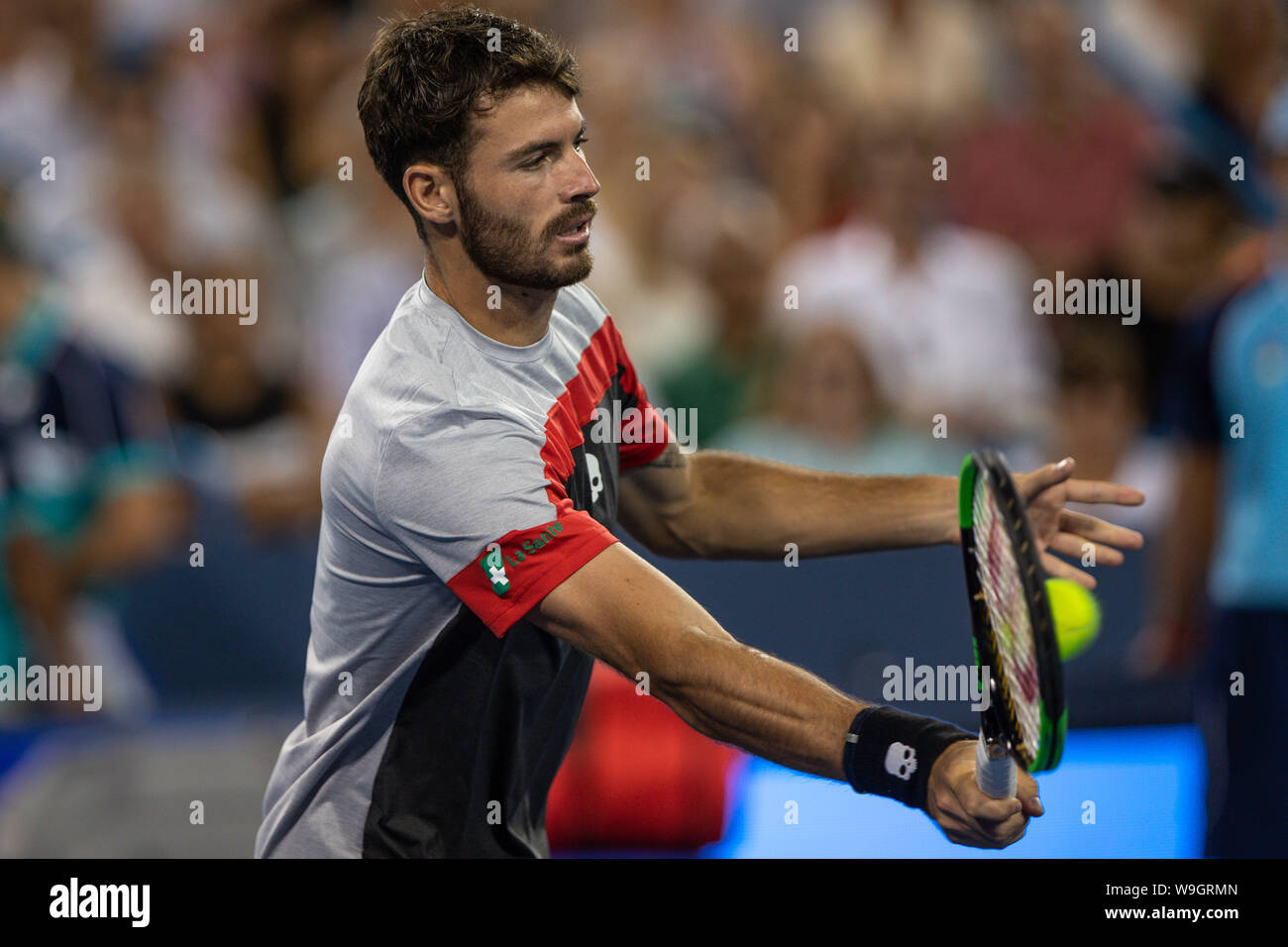 Mason, Ohio, USA. 13th Aug, 2019. Juan Ignacio Londero (ARG) warms up prior to his match at Tuesday's round of the Western and Southern Open at the Lindner Family Tennis Center, Mason, Oh. Credit: Scott Stuart/ZUMA Wire/Alamy Live News Stock Photo