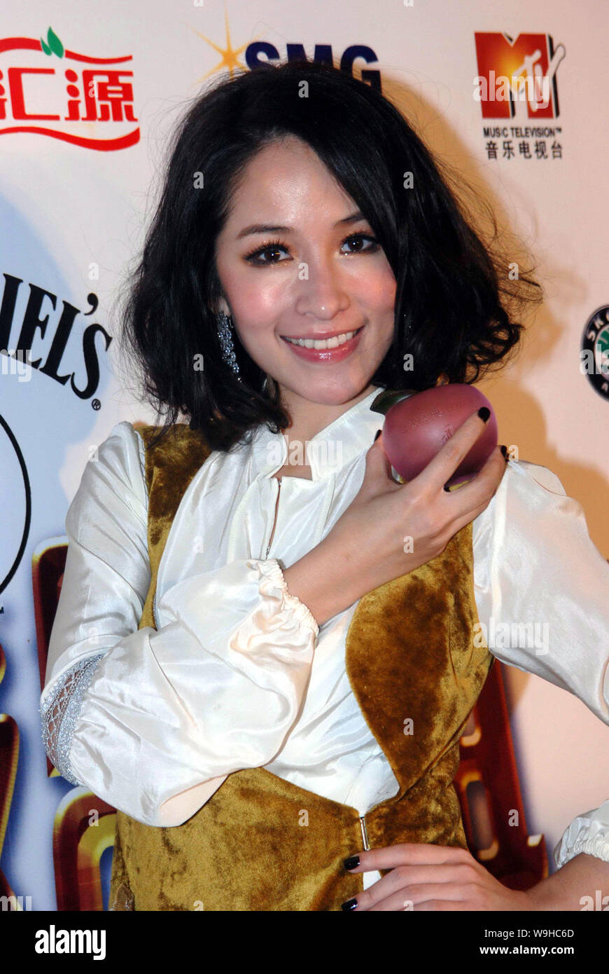 Taiwanese singer Elva Hsiao during the 2007 MTV Style Gala in Shanghai 23 November 2007. Stock Photo