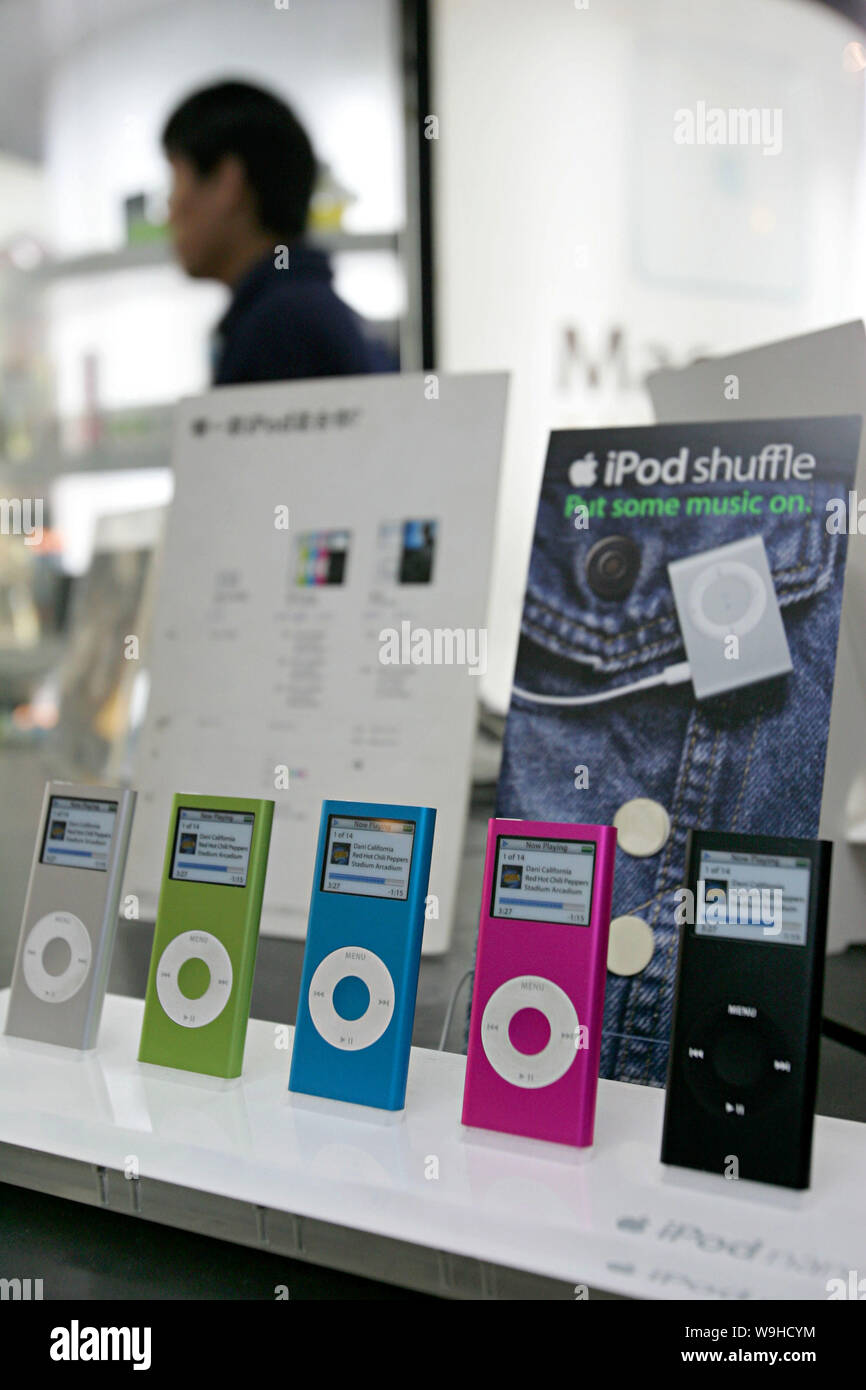 Apple iPod MP3 players for sale at a store in Shanghai 16 April 2007 Stock  Photo - Alamy