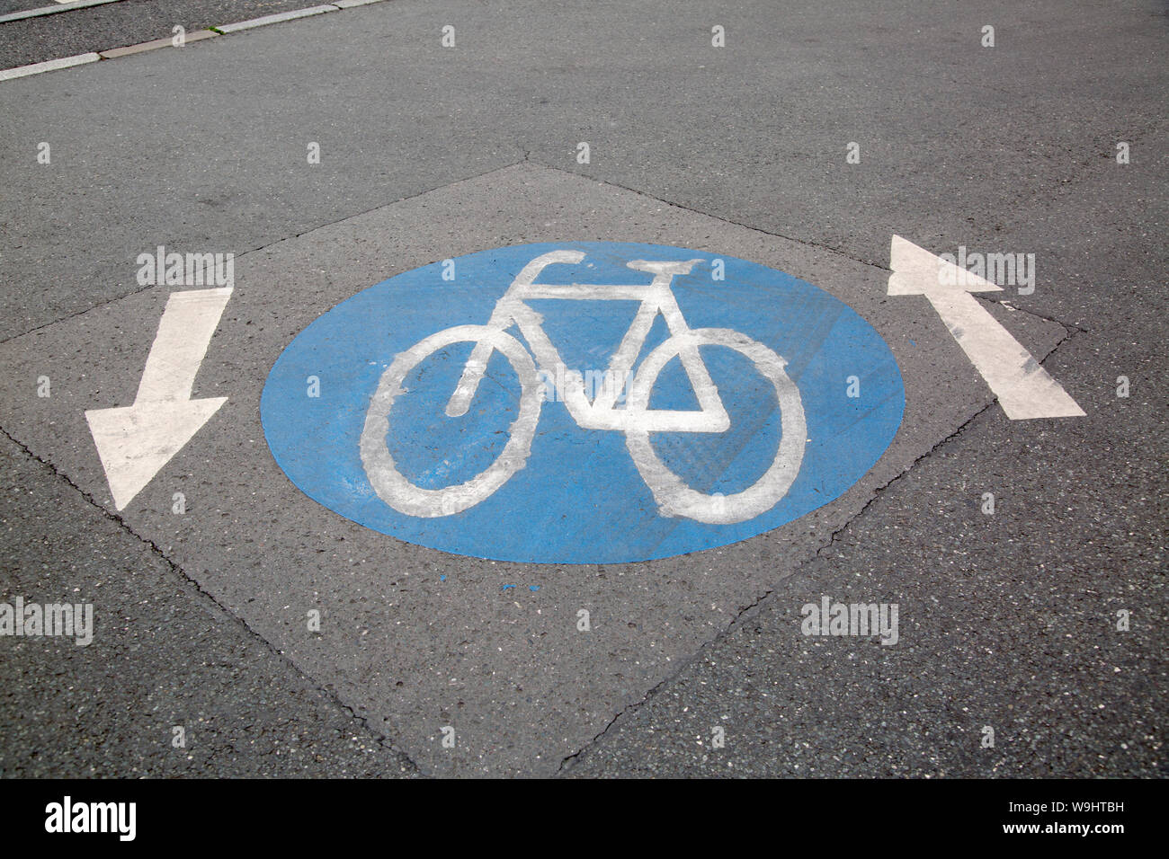 Bike Lane Symbol, Frankfurt; Germany Stock Photo - Alamy