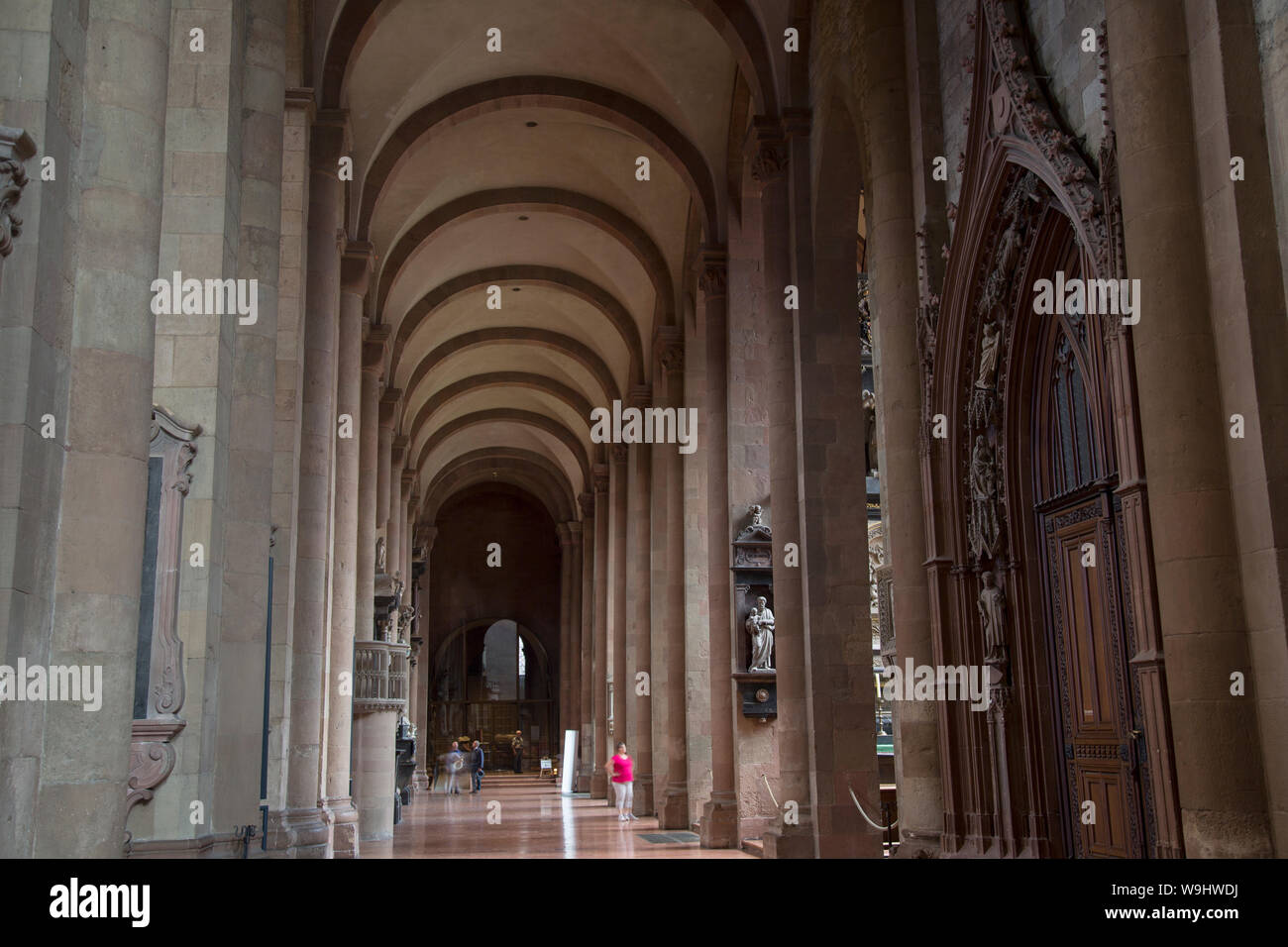Mainz dom interior hi-res stock photography and images - Alamy