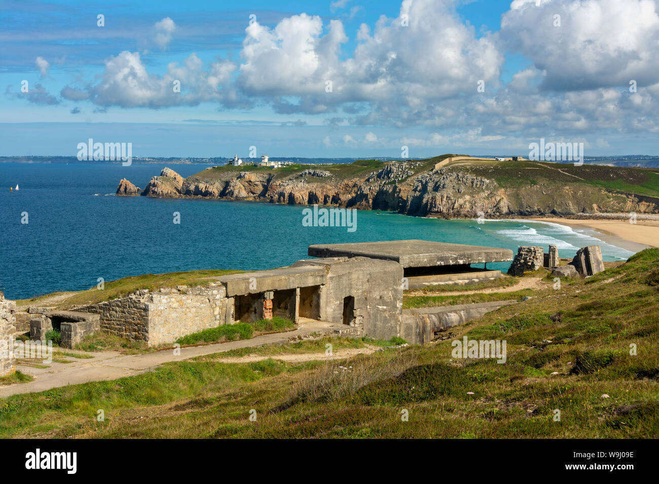 Camaret Sur Mer German World War Ii Bunkers At The Pointe De Pen Hir Finistere Department Bretagne France Stock Photo Alamy Camaret Sur Mer German World War Ii Bunkers At The Pointe De Pen Hir Finistere Department Bretagne France Stock Photo Alamy