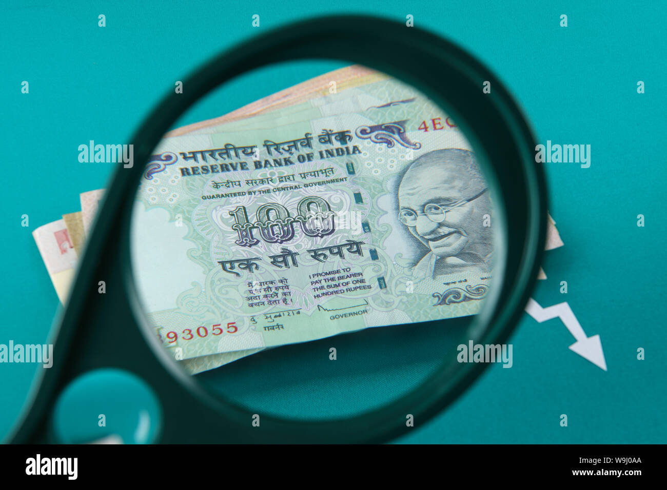 Banknotes checking hi-res stock photography and images - Alamy