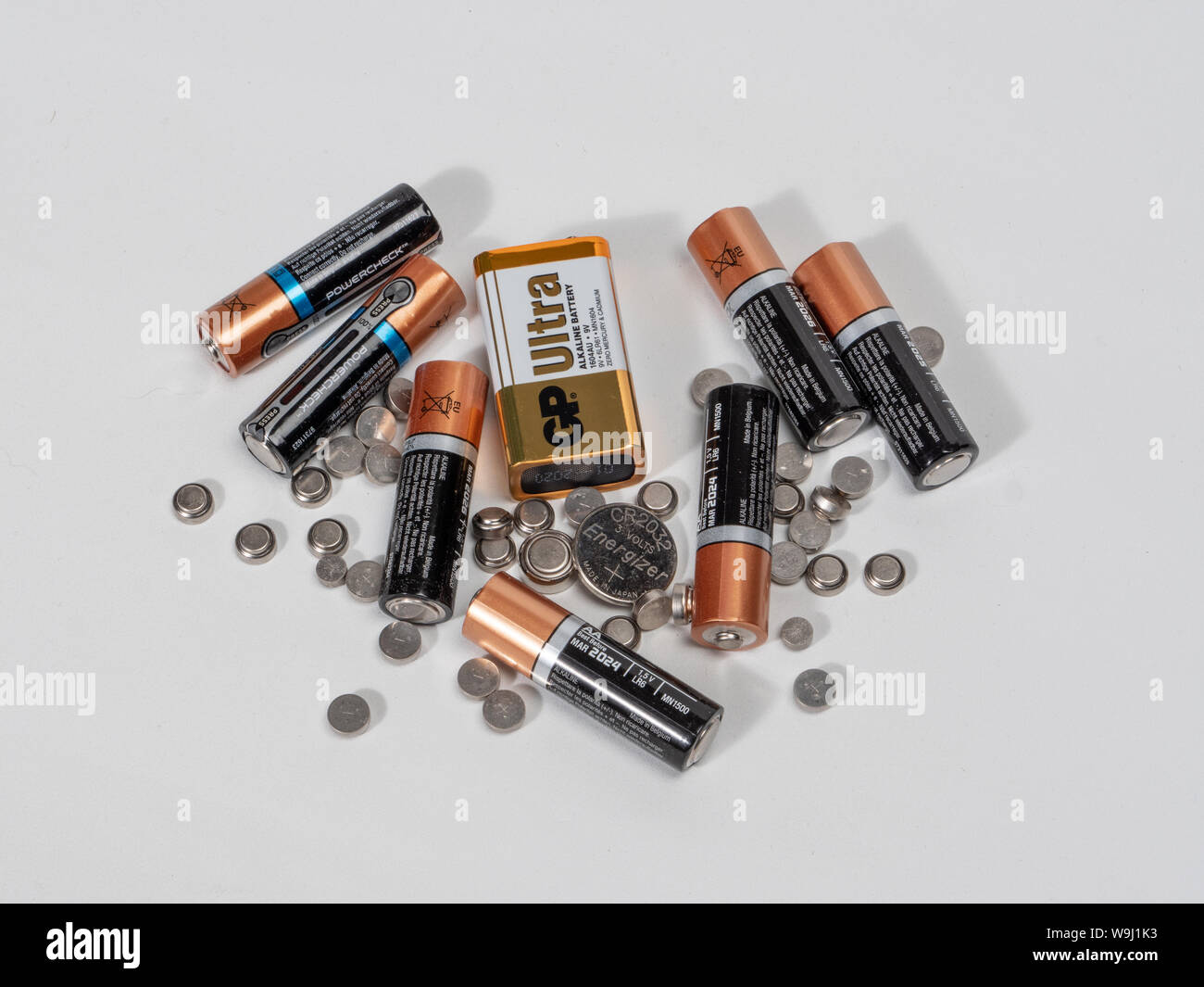 A collection of assorted batteries Stock Photo - Alamy