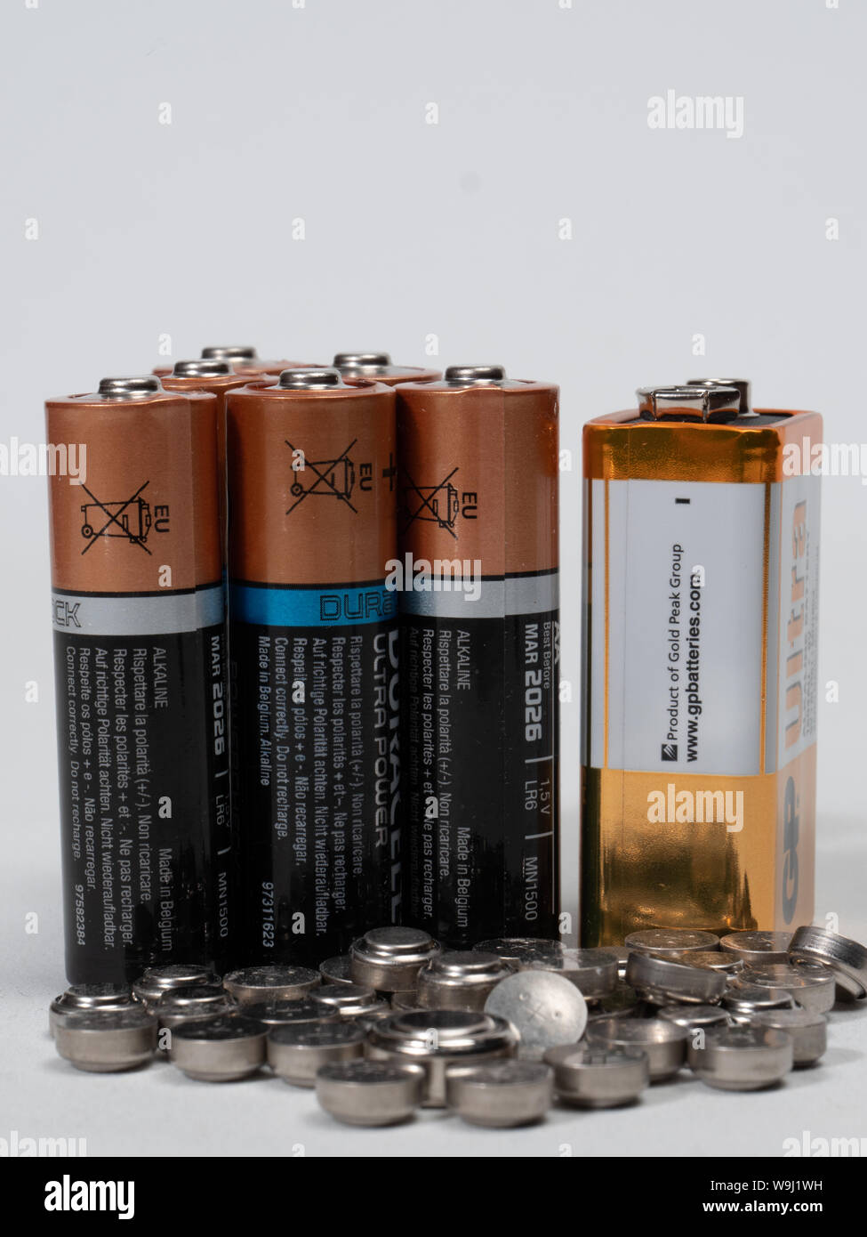 A collection of assorted batteries Stock Photo - Alamy