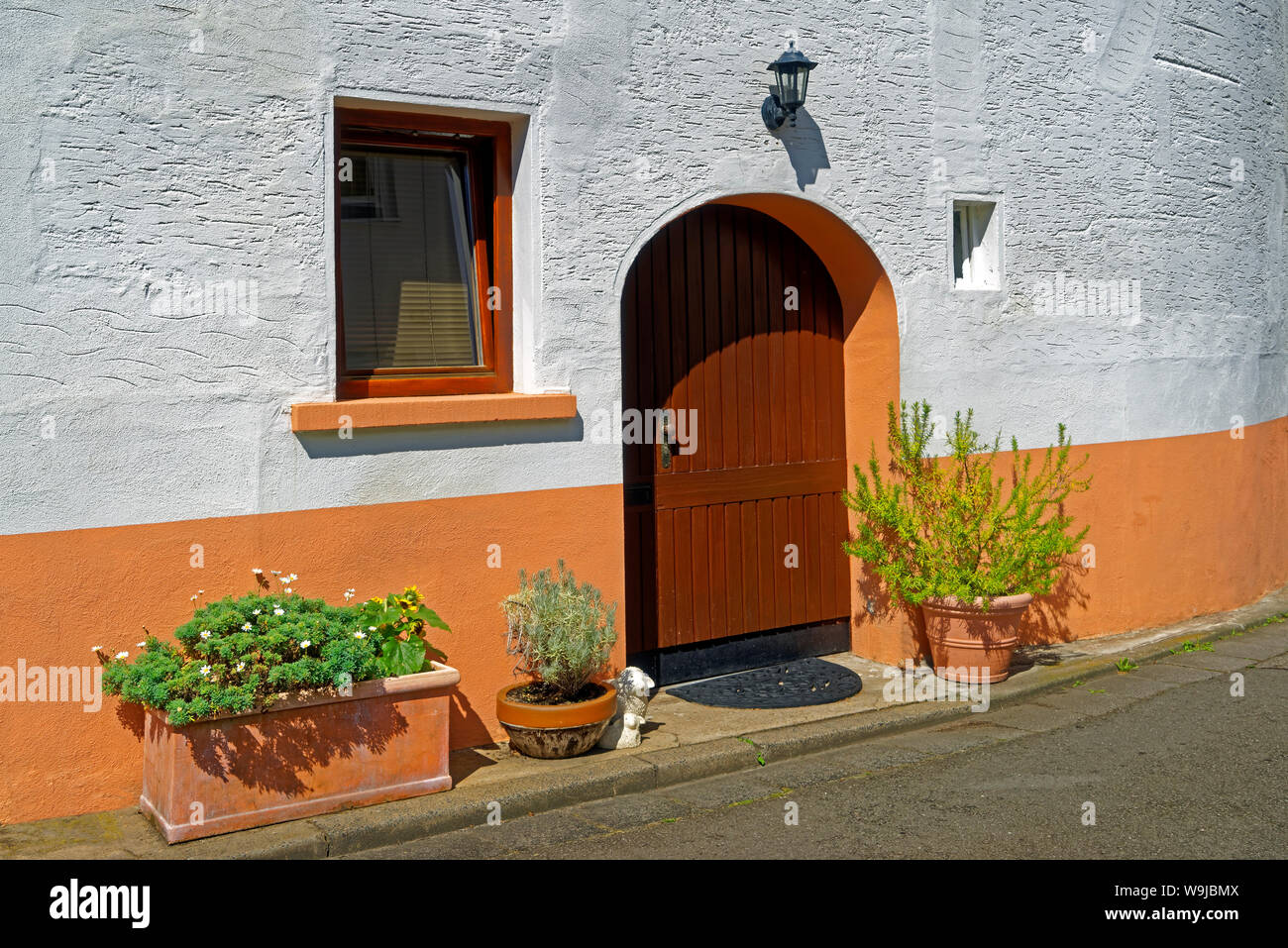 Hauseingang hi-res stock photography and images - Alamy