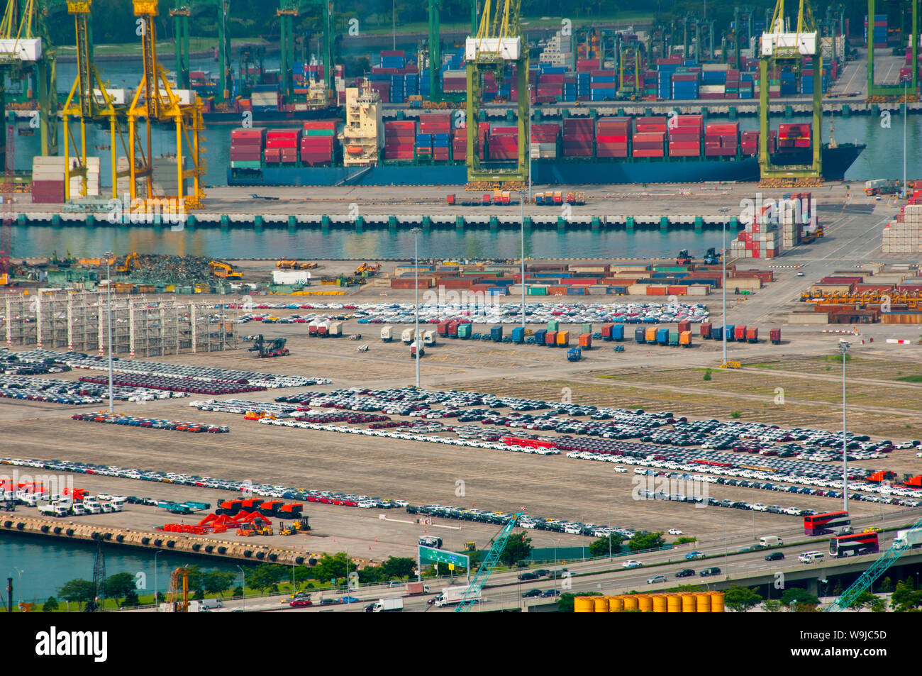 Singapore port hi-res stock photography and images - Alamy
