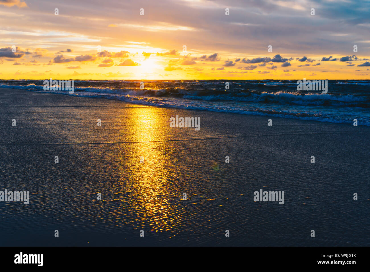 Landscapes beach sea sand sky hi-res stock photography and images - Alamy