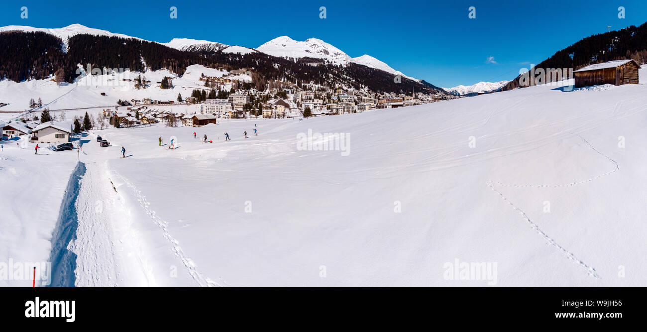 Langlauf route Bolgen, Davos Platz,   , Graubünden, Switzerland, 30071609 *** Local Caption *** landscape, field, meadow, winter, snow, ice, mountains Stock Photo