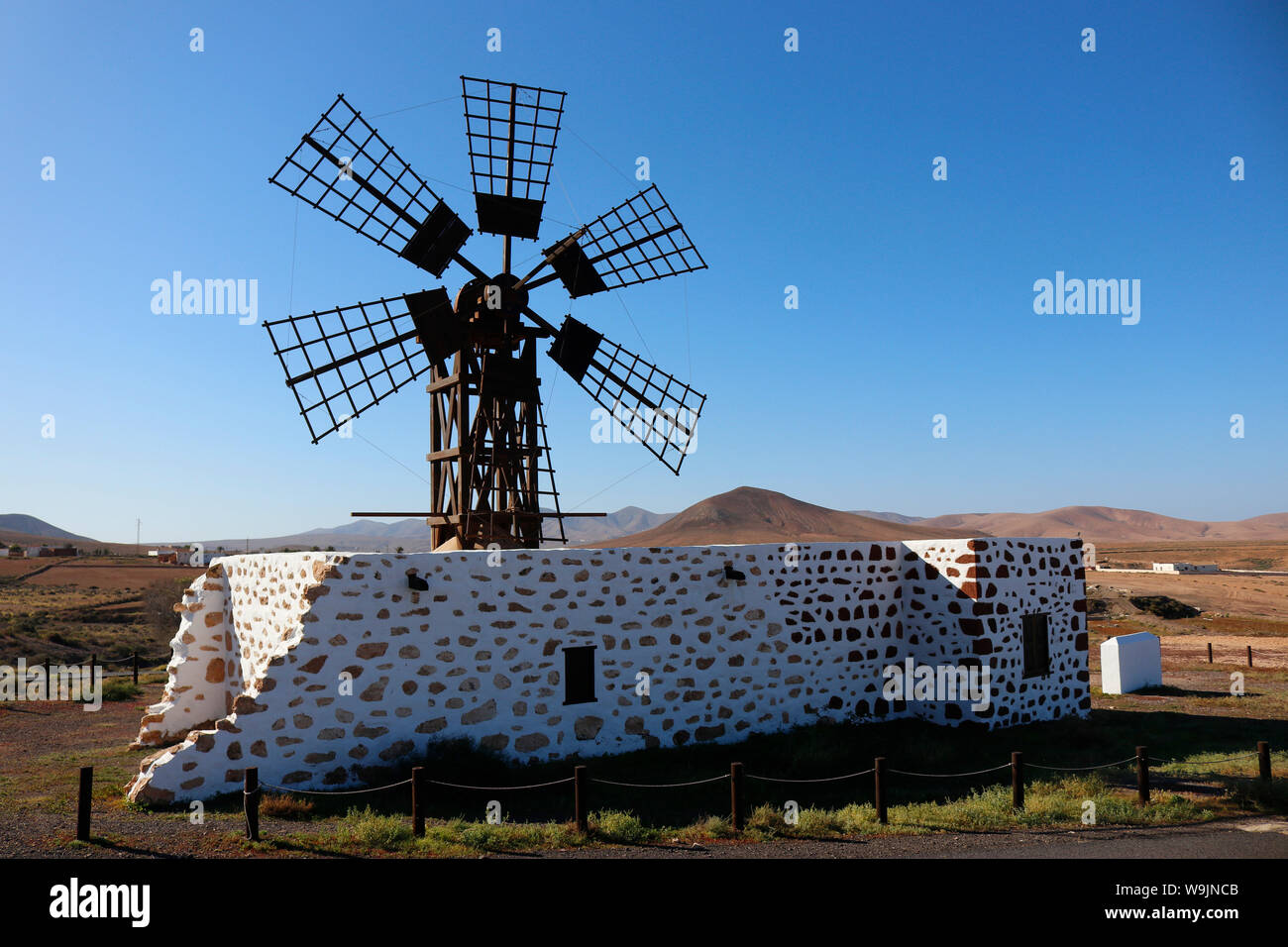 Impressionen: Windmuehle, Fuerteventura, Kanarische Inseln, Spanien/ Fuerteventura, Canary Islands, Spain  (nur fuer redaktionelle Verwendung. Keine W Stock Photo