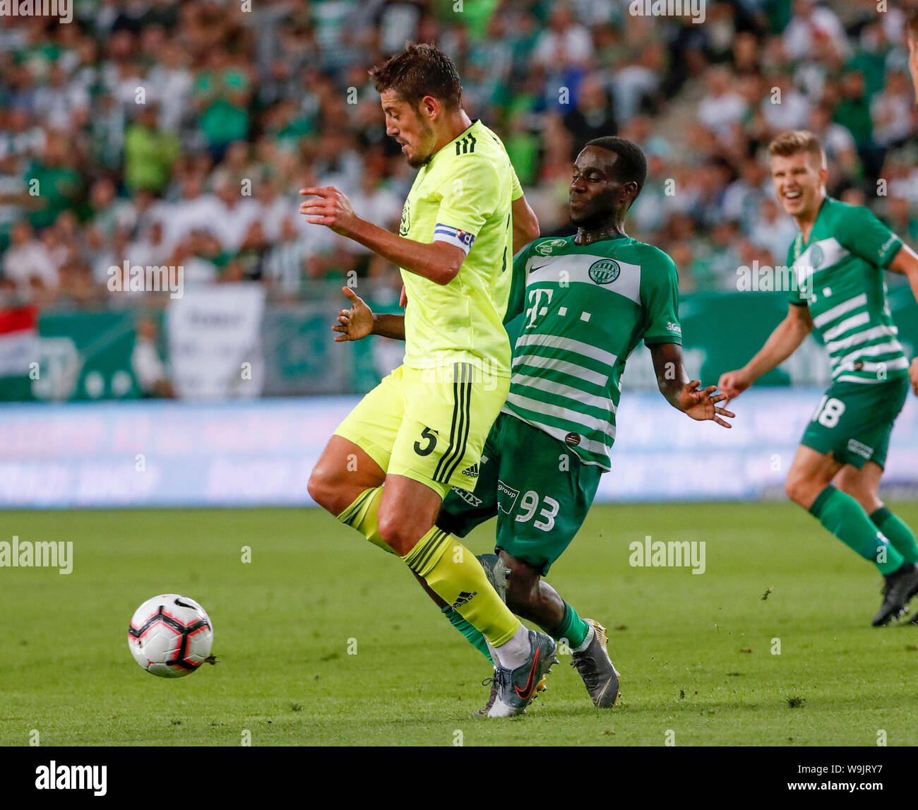 FASİLƏ: Ferencvárosi TC 1-1 *GNK Dinamo Zagreb 2' Gergô Lovrencsics (as:  Tokmac Chol Nguen) (1-0) 23' Myrto Uzuni (avtoqol) (1-1) #fportal