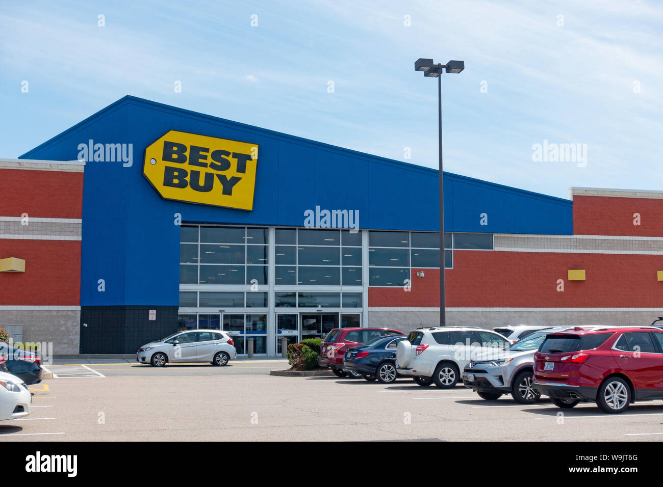 Best Buy store exterior with cars in parking lot in Seekonk, Massachusetts USA Stock Photo