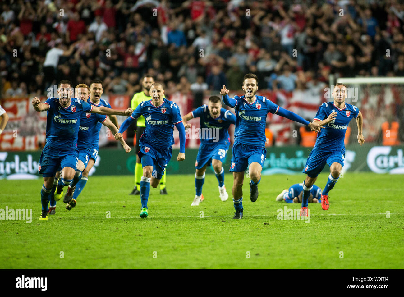 Crvena Zvezda Centreback Nemanja Milunovic Durante a Uefa Europa Liga Jogo  Ferencvaros Vs Crvena Zvezda 21 Imagem de Stock Editorial - Imagem de copo,  futebolista: 276544304